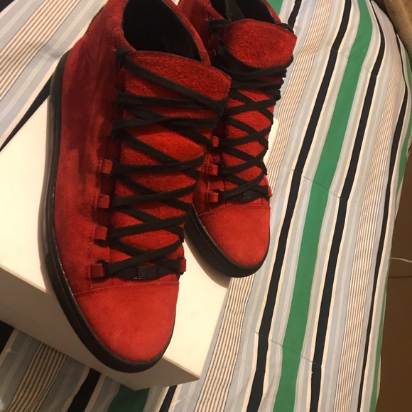 Balenciaga Arenas - Picture 2 of 8